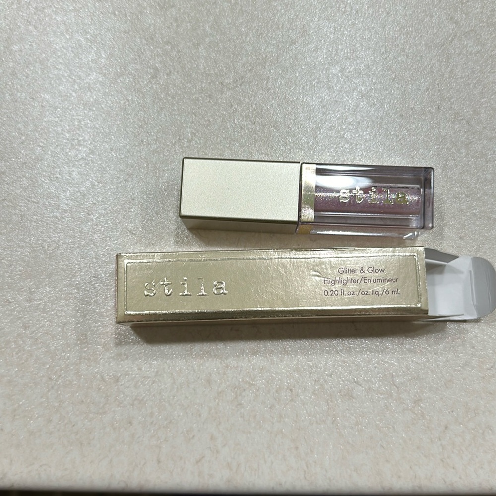 Stila Glitter and Glow Highlighter